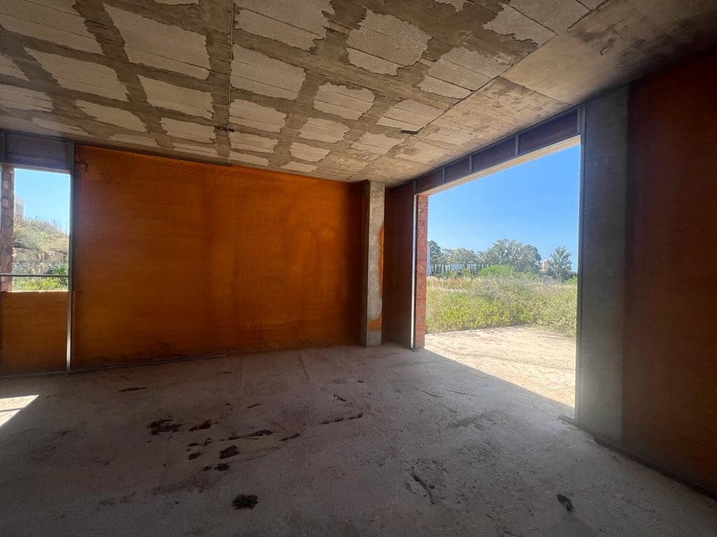 3 sypialnia Willa na sprzedaż w Estepona z basenem garażem - 750 000 € (Ref: 9726009)