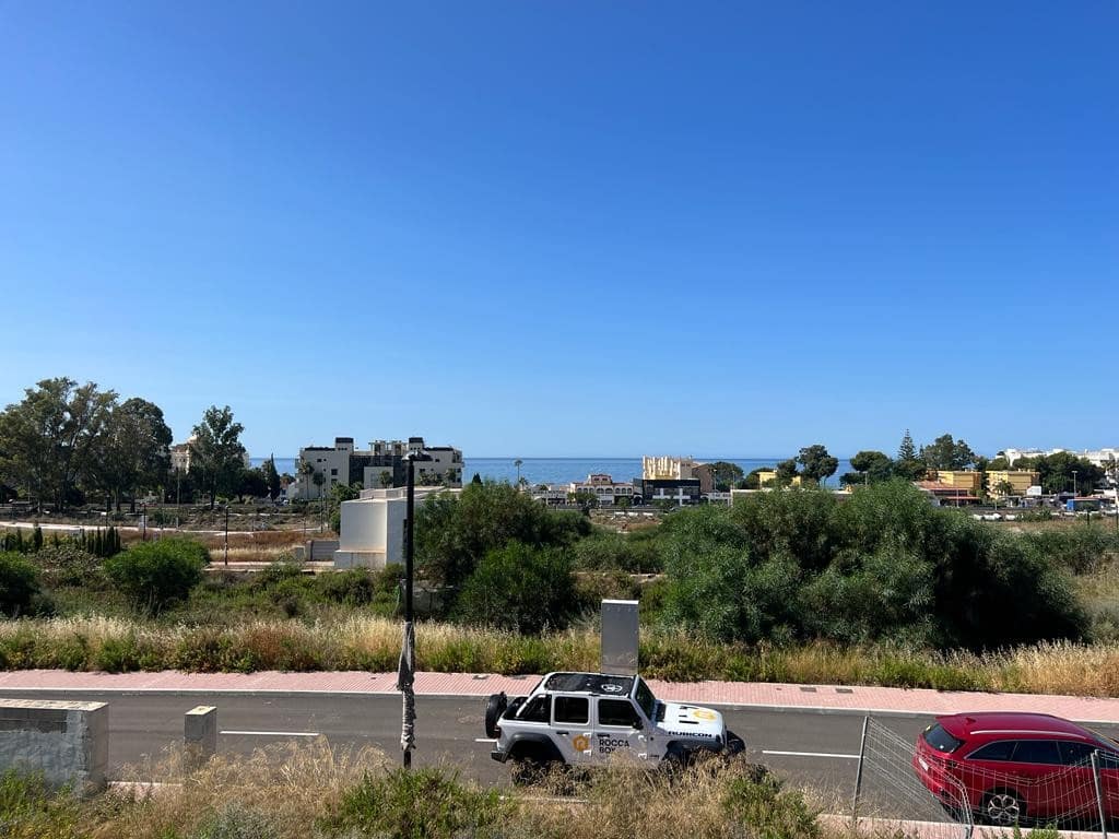 3 sypialnia Willa na sprzedaż w Estepona z basenem garażem - 750 000 € (Ref: 9726009)