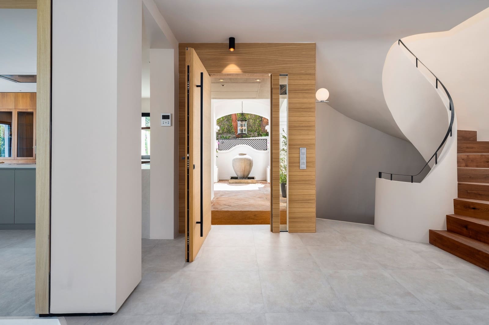 6 slaapkamer Villa te koop in Marbella met zwembad garage - € 4.895.000 (Ref: 9726013)