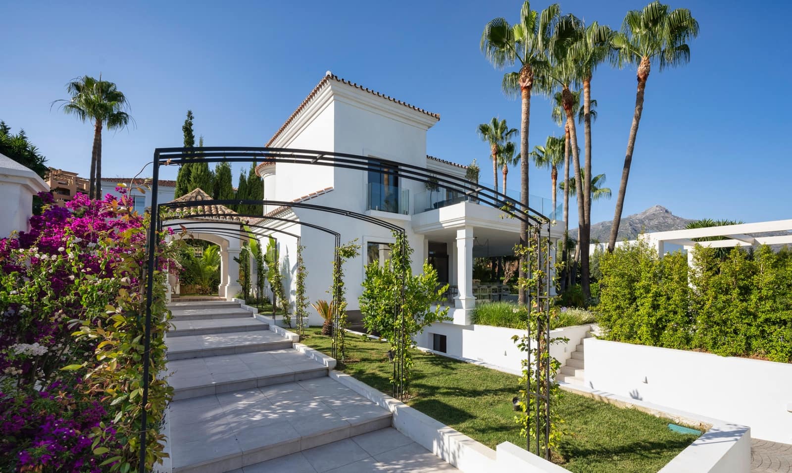 6 slaapkamer Villa te koop in Marbella met zwembad garage - € 4.895.000 (Ref: 9726013)