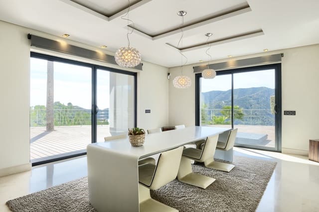 Chalet de 5 habitaciones en Istán en venta con piscina garaje - 3.495.000 € (Ref: 9726021)