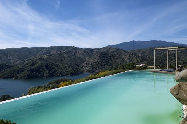 Chalet de 5 habitaciones en Istán en venta con piscina garaje - 3.495.000 € (Ref: 9726021)