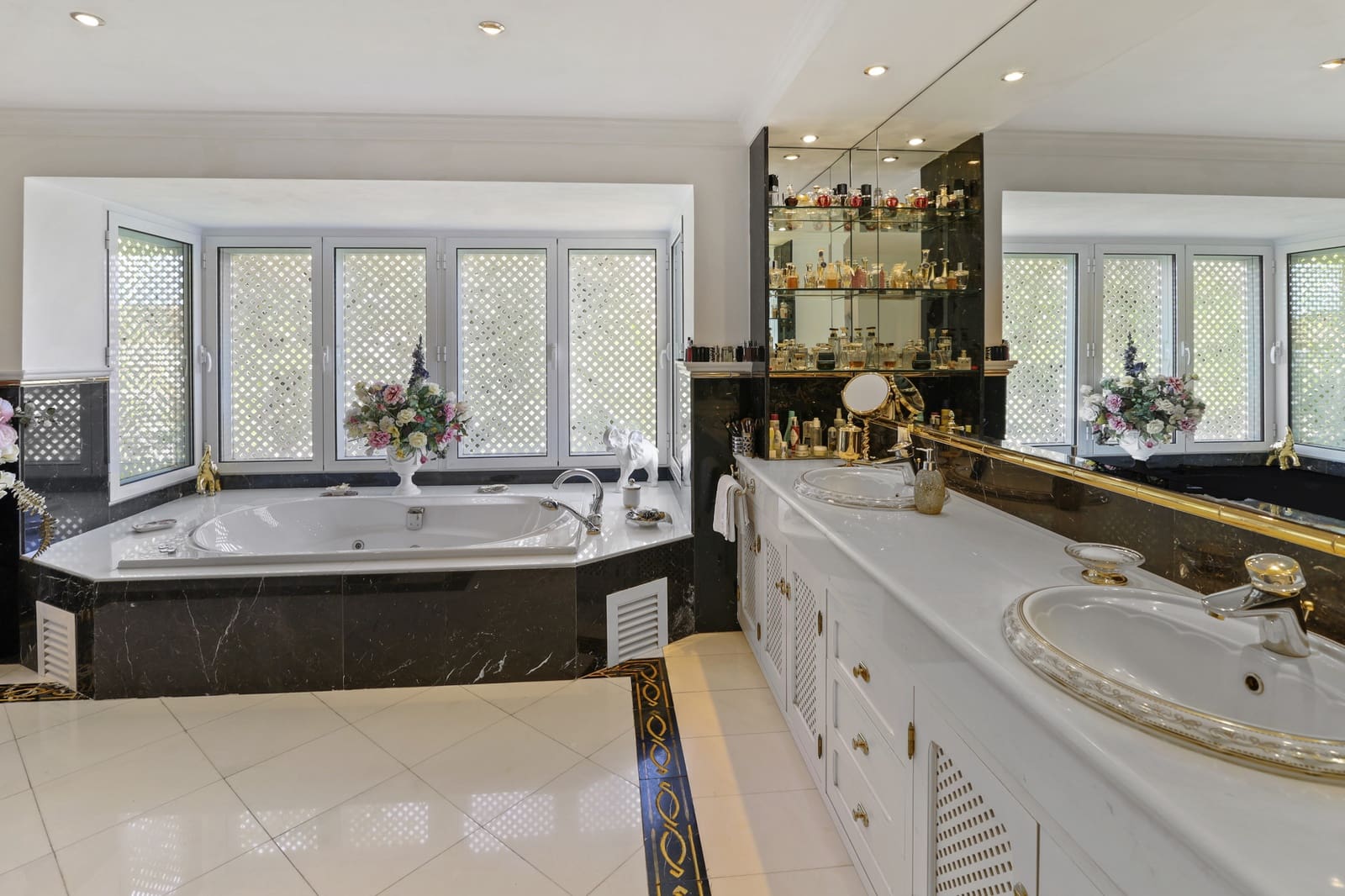 5 chambre Villa/Maison à vendre à Marbella avec piscine garage - 3 700 000 € (Ref: 9726029)