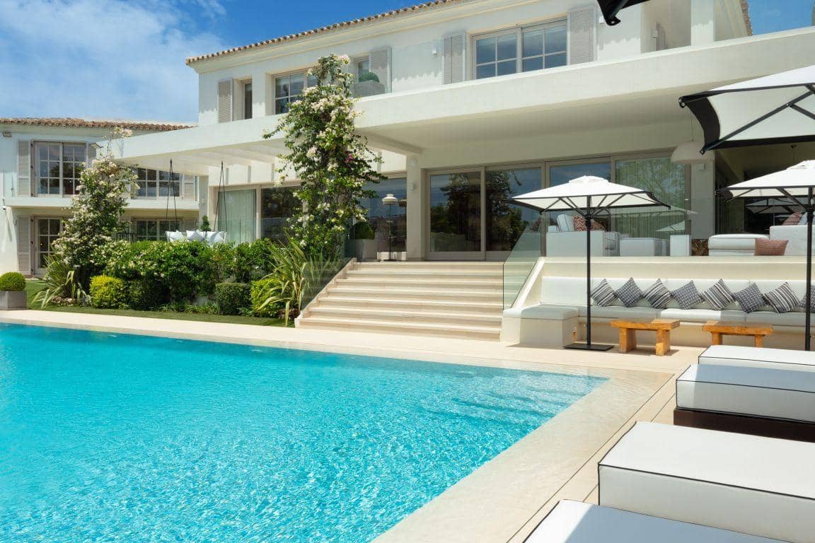 Chalet de 6 habitaciones en Marbella en venta con piscina garaje - 9.680.000 € (Ref: 9726032)