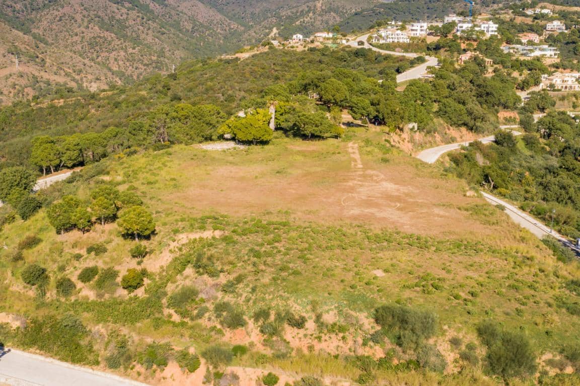 Building Plot for sale in Benahavis - € 4,495,000 (Ref: 9726034)