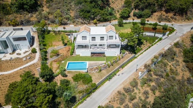 4 camera da letto Villa in vendita in Marbella con piscina garage - 2.450.000 € (Rif: 9726041)