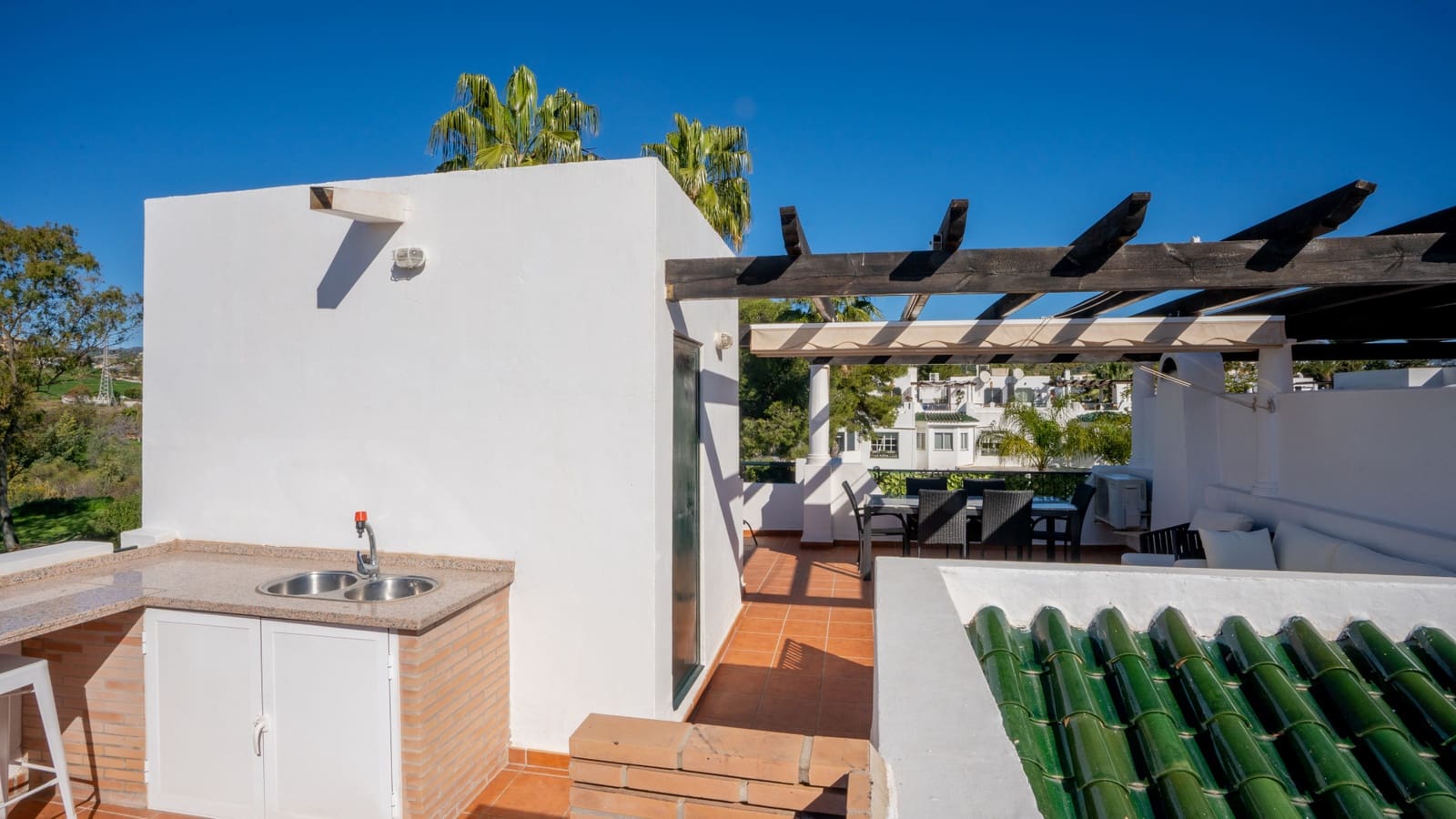 3 quarto Moradia para venda em Marbella com piscina garagem - 520 000 € (Ref: 9726044)