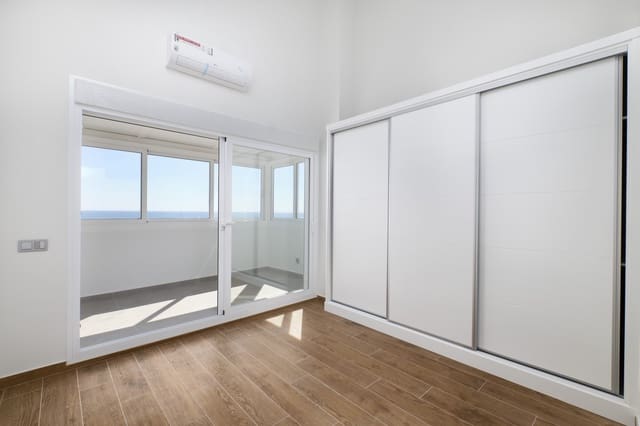 3 chambre Appartement à vendre à Estepona avec piscine garage - 719 000 € (Ref: 9726049)