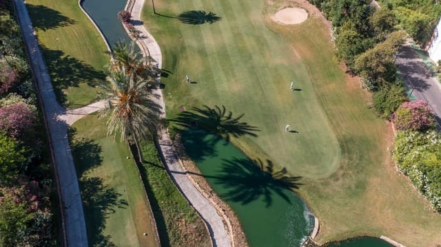 8 bedroom Villa for sale in Marbella - € 1,890,000 (Ref: 9726055)