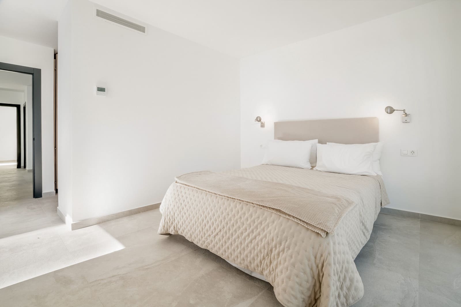 5 soverom Villa til salgs i Marbella med svømmebasseng garasje - € 2 250 000 (Ref: 9726057)