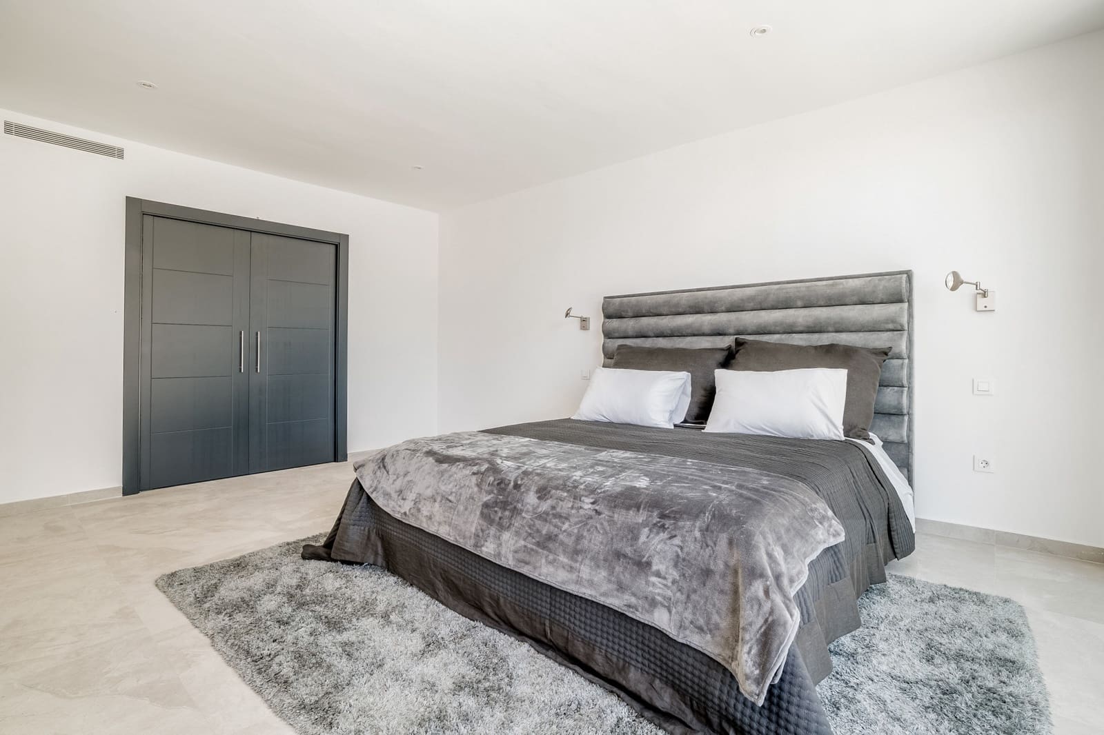 5 soverom Villa til salgs i Marbella med svømmebasseng garasje - € 2 250 000 (Ref: 9726057)