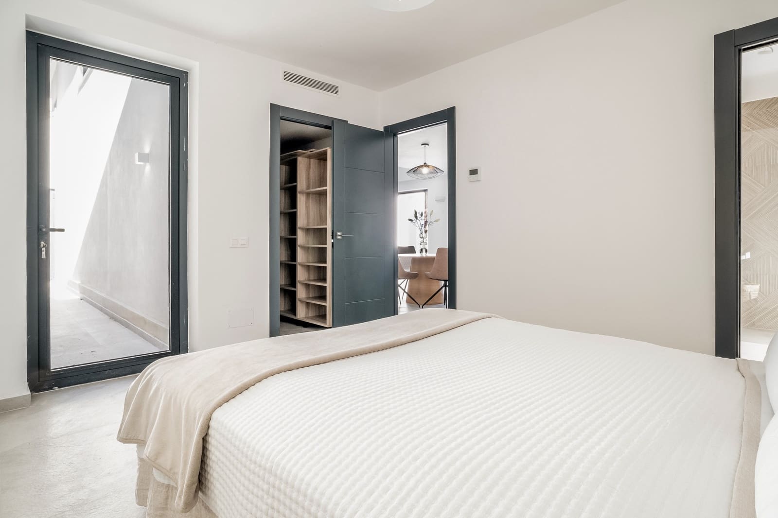 5 soverom Villa til salgs i Marbella med svømmebasseng garasje - € 2 250 000 (Ref: 9726057)