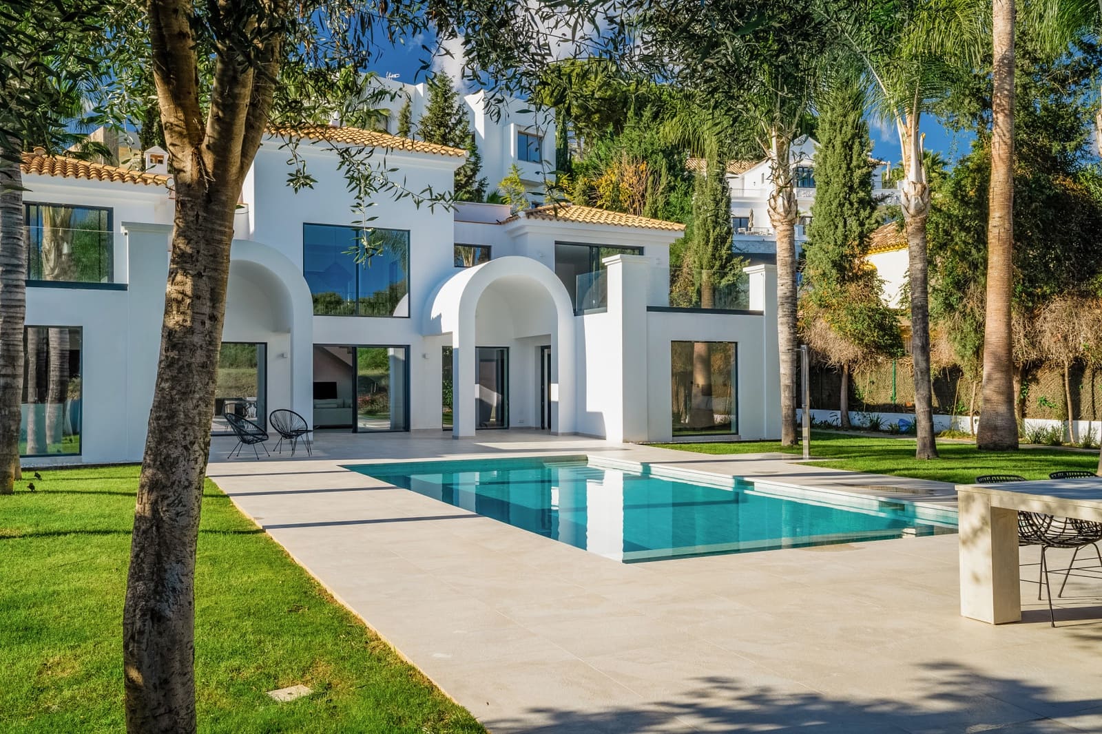 5 soverom Villa til salgs i Marbella med svømmebasseng garasje - € 2 250 000 (Ref: 9726057)