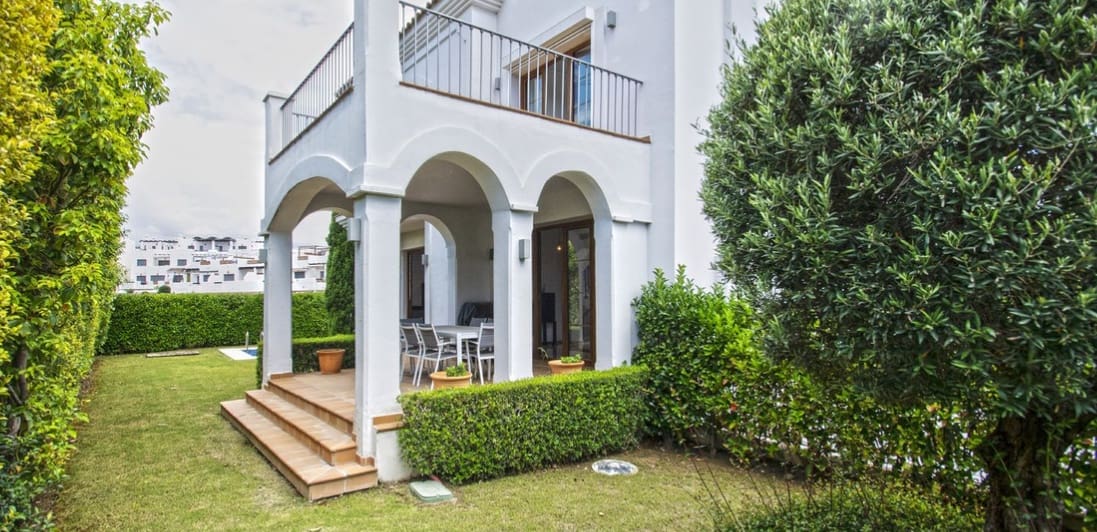 4 quarto Moradia para venda em Marbella com piscina garagem - 815 000 € (Ref: 9726073)