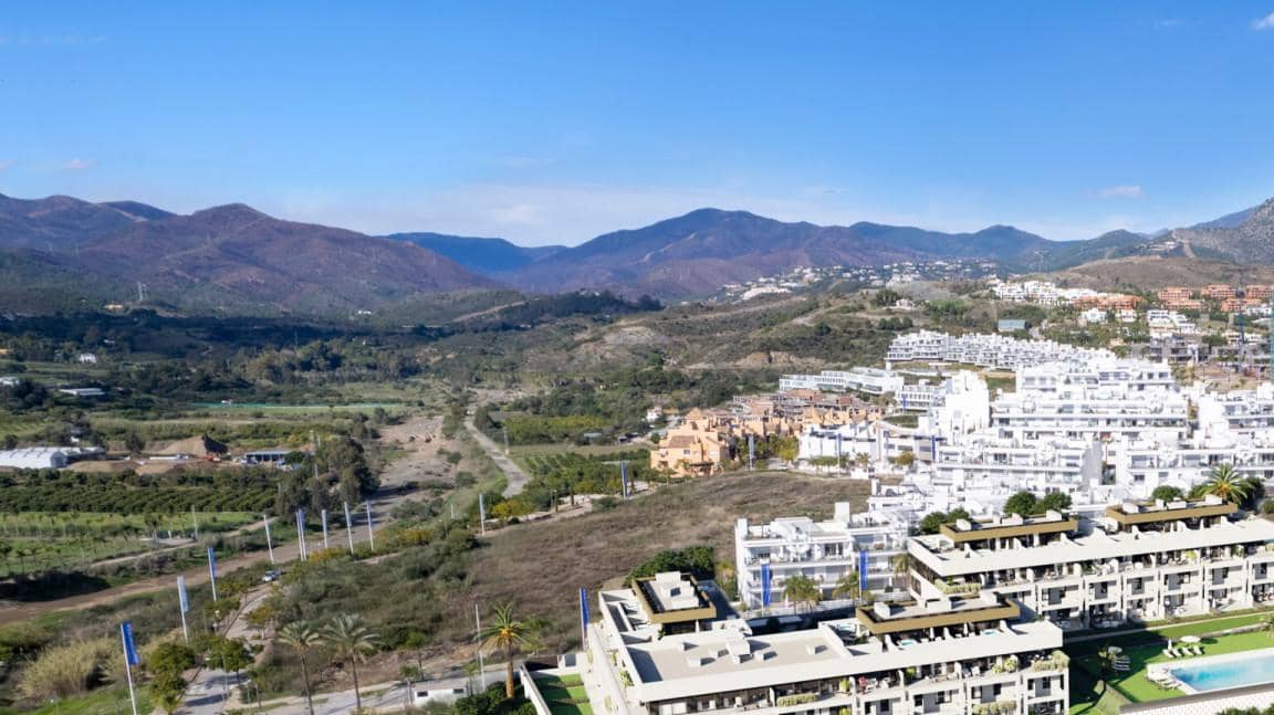2 bedroom Apartment for sale in Marbella with pool garage - € 299,200 (Ref: 9726098)