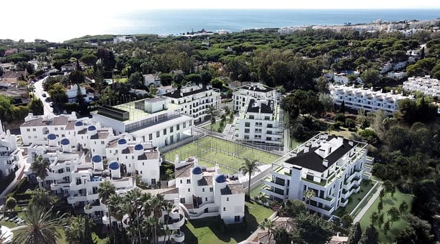 2 chambre Appartement à vendre à Marbella avec piscine garage - 330 000 € (Ref: 9726133)