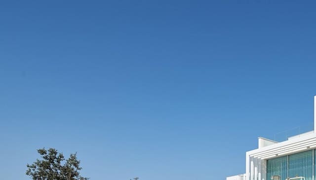 3 sovrum Villa till salu i Marbella med pool garage - 516 000 € (Ref: 9726135)