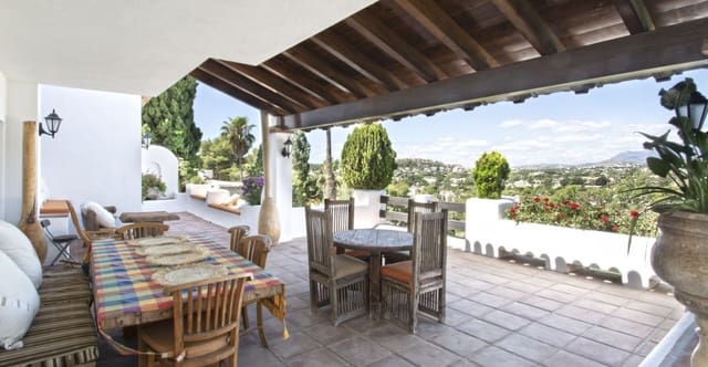 5 bedroom Villa for sale in Marbella with pool garage - € 3,500,000 (Ref: 9726137)