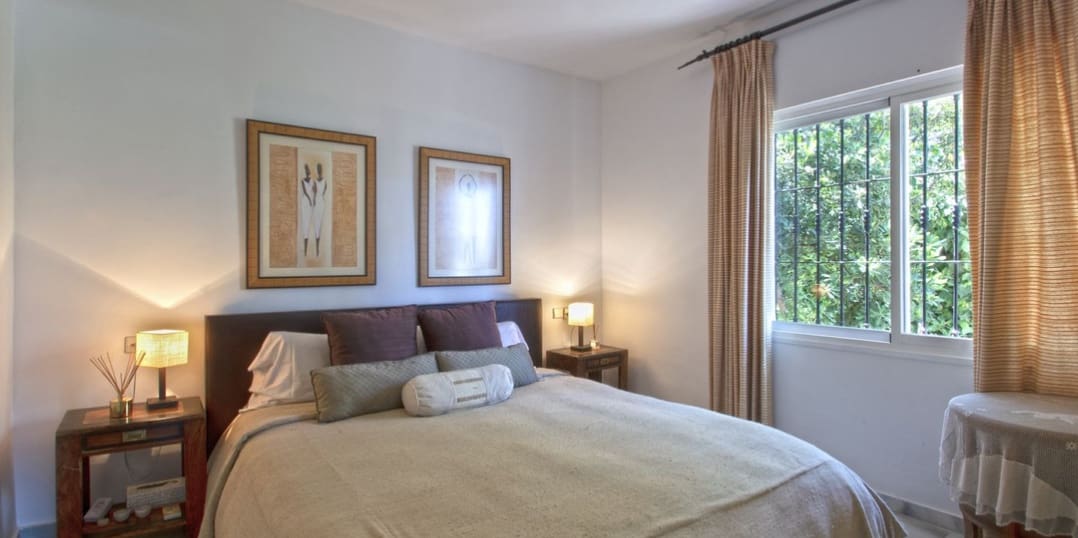 5 bedroom Villa for sale in Marbella with pool garage - € 3,500,000 (Ref: 9726137)