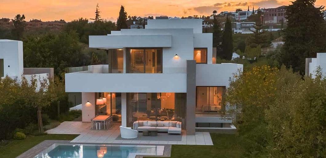 5 sypialnia Willa na sprzedaż w Marbella z basenem garażem - 2 295 000 € (Ref: 9726142)