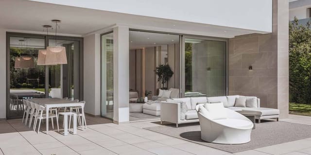 5 sypialnia Willa na sprzedaż w Marbella z basenem garażem - 2 295 000 € (Ref: 9726142)