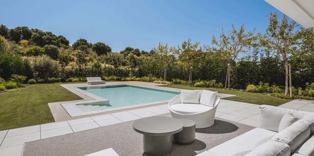 5 sypialnia Willa na sprzedaż w Marbella z basenem garażem - 2 295 000 € (Ref: 9726142)