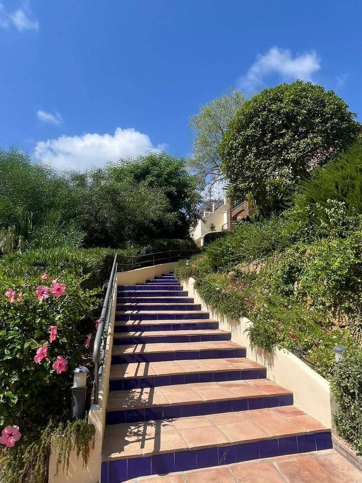 2 soveværelse Lejlighed til salg i Marbella med swimmingpool garage - € 450.000 (Ref: 9726144)