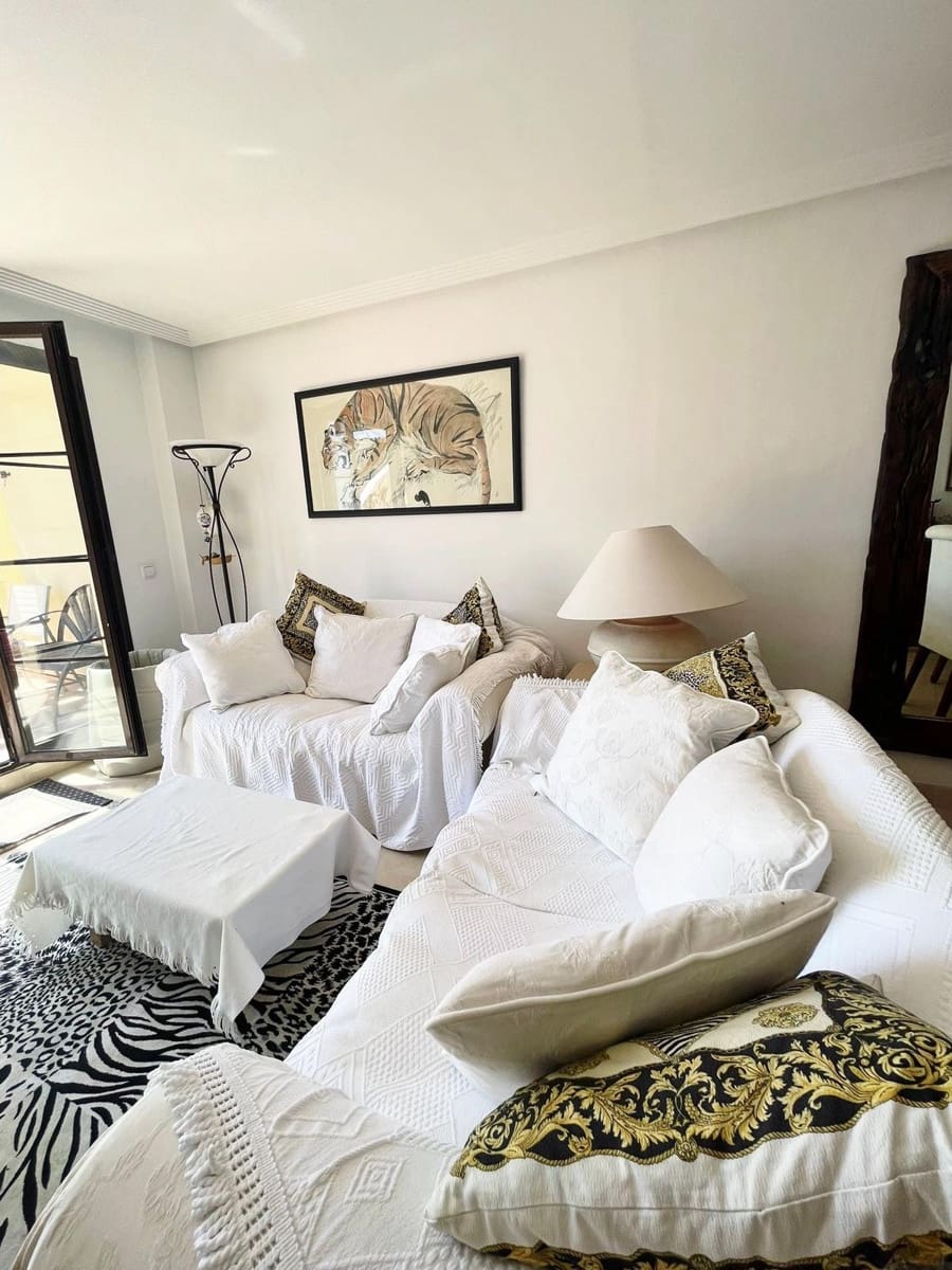 2 soveværelse Lejlighed til salg i Marbella med swimmingpool garage - € 450.000 (Ref: 9726144)