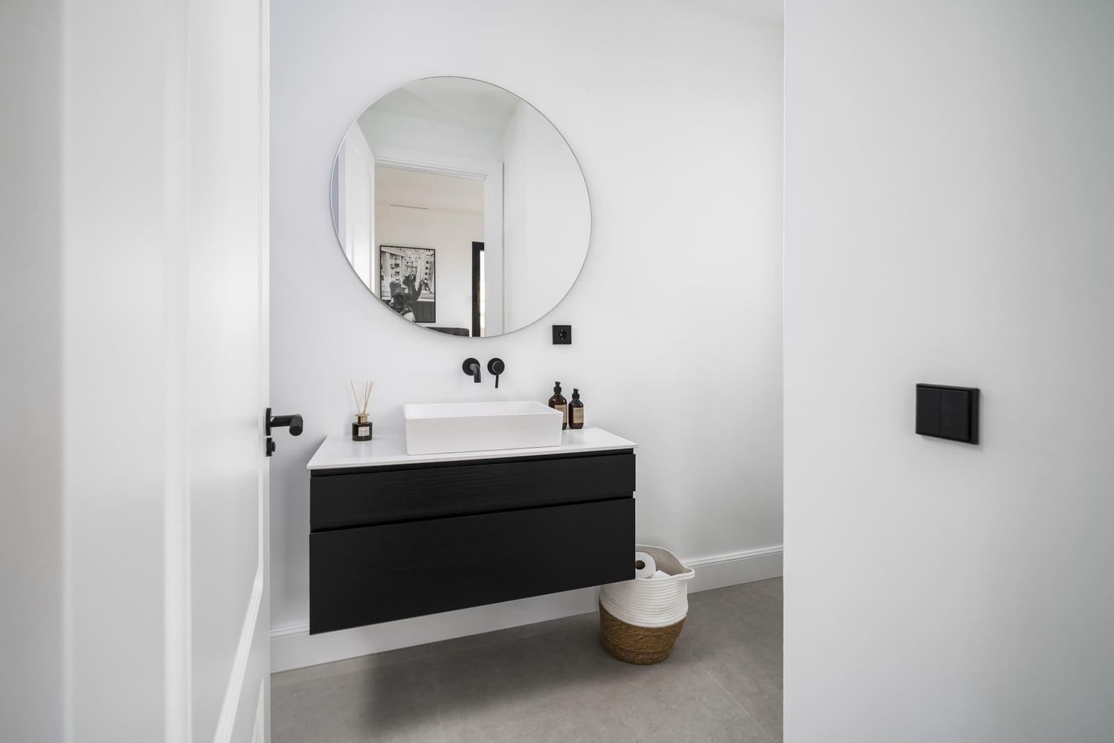 6 bedroom Villa for sale in Marbella with pool garage - € 9,950,000 (Ref: 9726147)