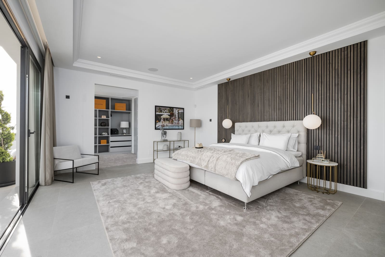 6 bedroom Villa for sale in Marbella with pool garage - € 9,950,000 (Ref: 9726147)