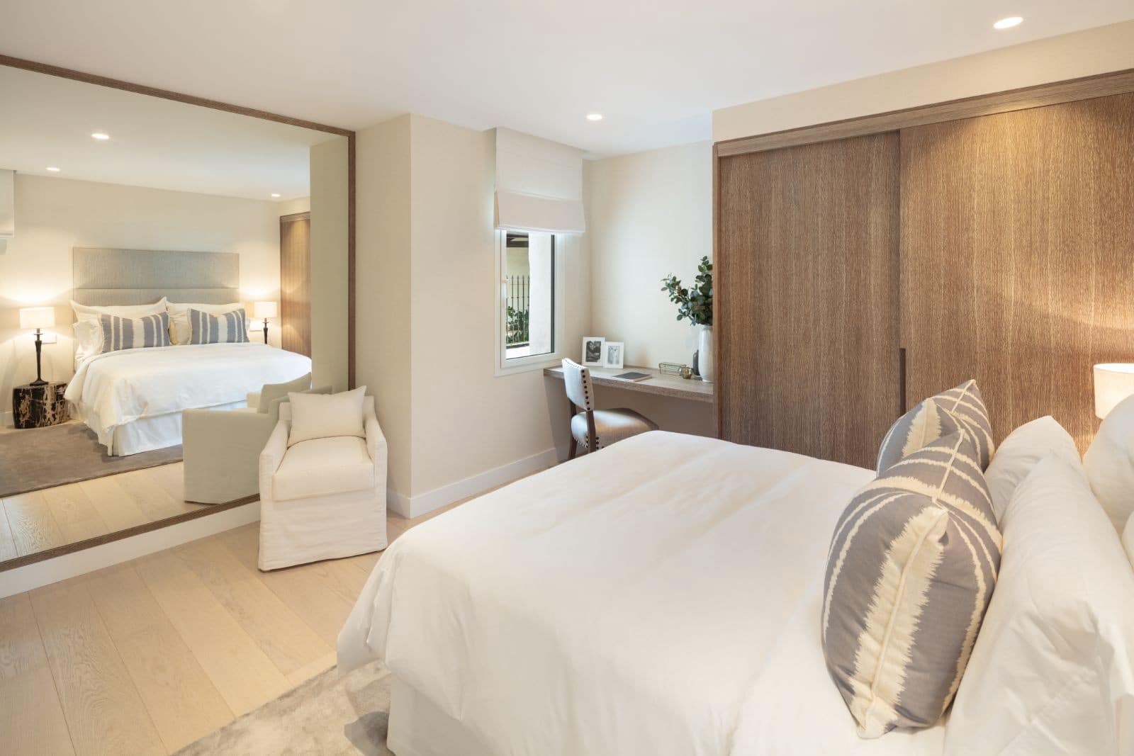 4 bedroom Apartment for sale in Marbella with pool garage - € 3,750,000 (Ref: 9726153)