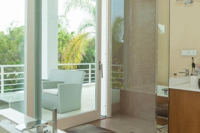 7 sypialnia Willa na sprzedaż w Marbella z basenem garażem - 5 950 000 € (Ref: 9726156)