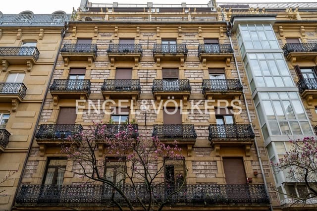 4 soveværelse Lejlighed til salg i Donostia-San Sebastián - € 600.000 (Ref: 9092639)