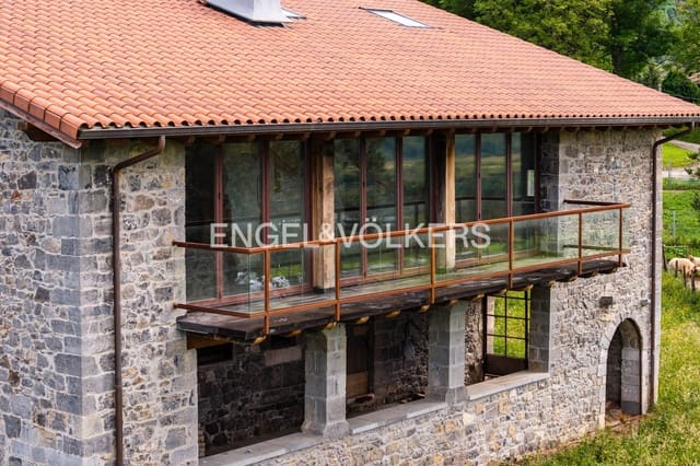 6 soveværelse Finca/Landehus til salg i Zizurkil med garage - € 691.000 (Ref: 9092648)