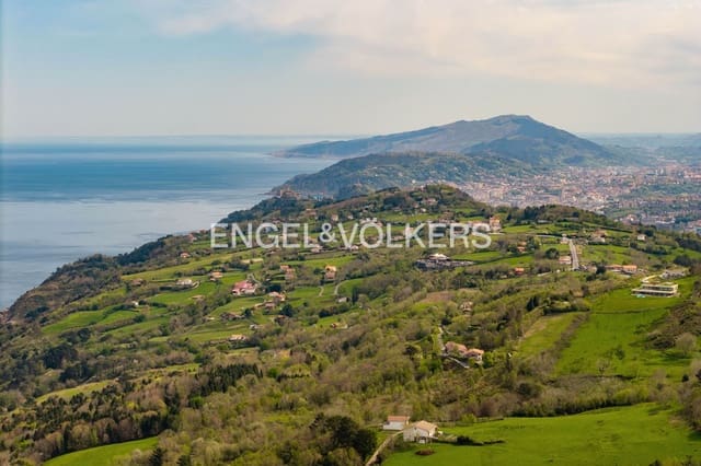 Building Plot for sale in Donostia-San Sebastián - € 175,000 (Ref: 9092649)