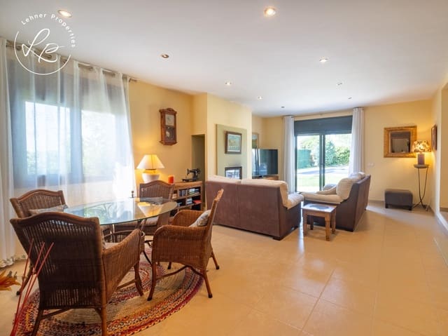 3 soveværelse Rækkehus til salg i Pedret i Marzà med swimmingpool garage - € 550.000 (Ref: 10015595)