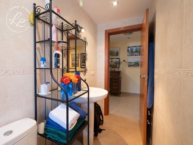 5 chambre Villa/Maison Mitoyenne à vendre à Pedret i Marzà avec garage - 450 000 € (Ref: 10015596)