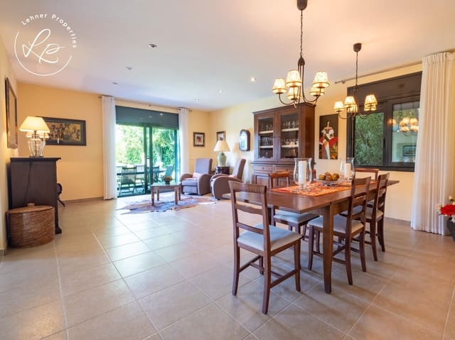5 chambre Villa/Maison Mitoyenne à vendre à Pedret i Marzà avec garage - 450 000 € (Ref: 10015596)