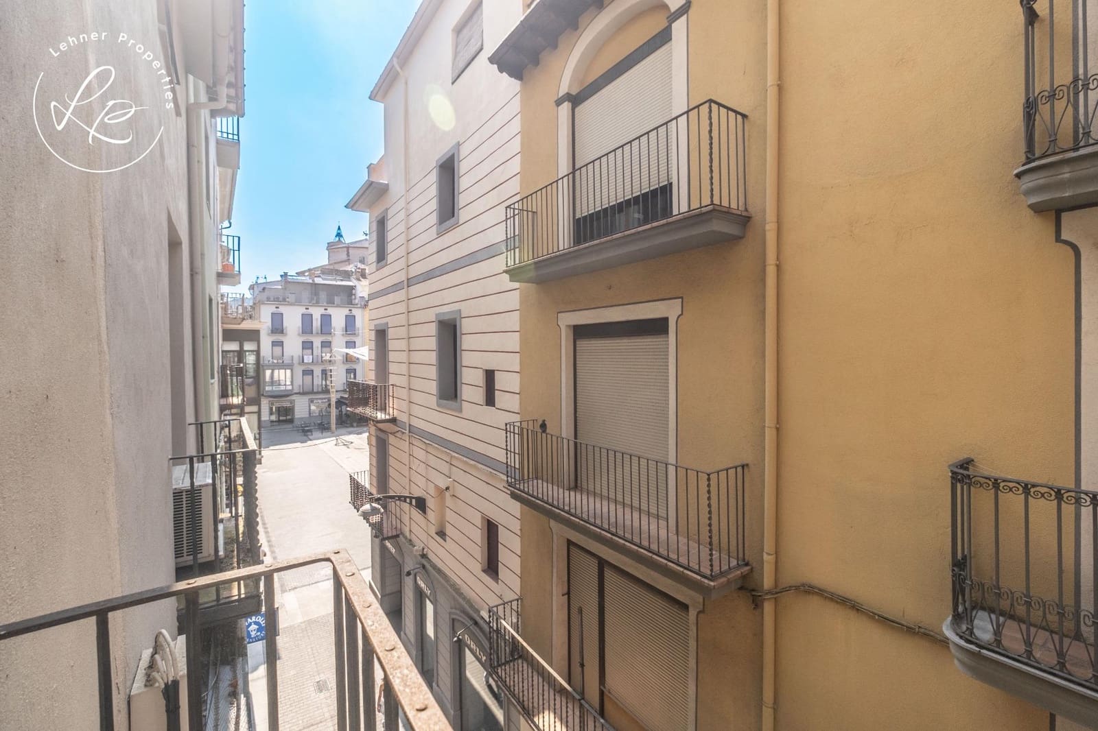 6 bedroom Commercial for sale in Olot - € 130,000 (Ref: 10015597)