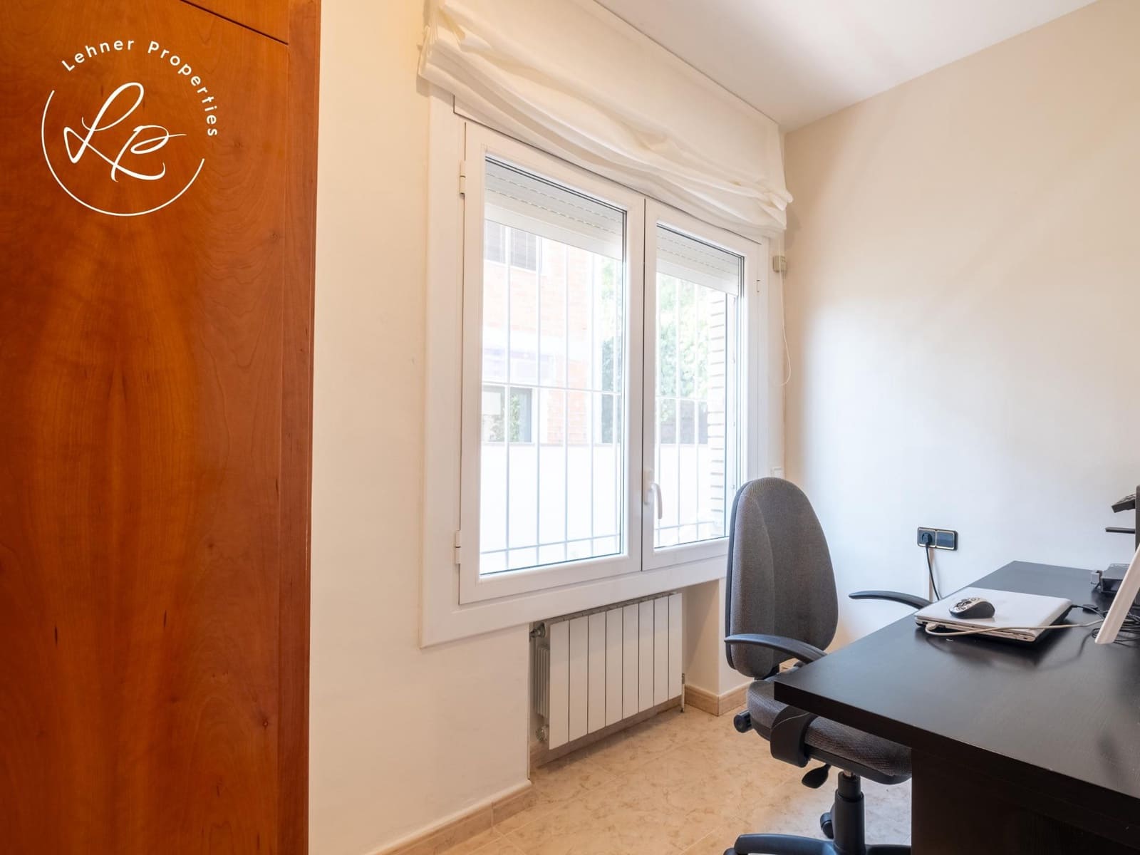 6 chambre Villa/Maison à vendre à Olot avec garage - 990 000 € (Ref: 10041144)