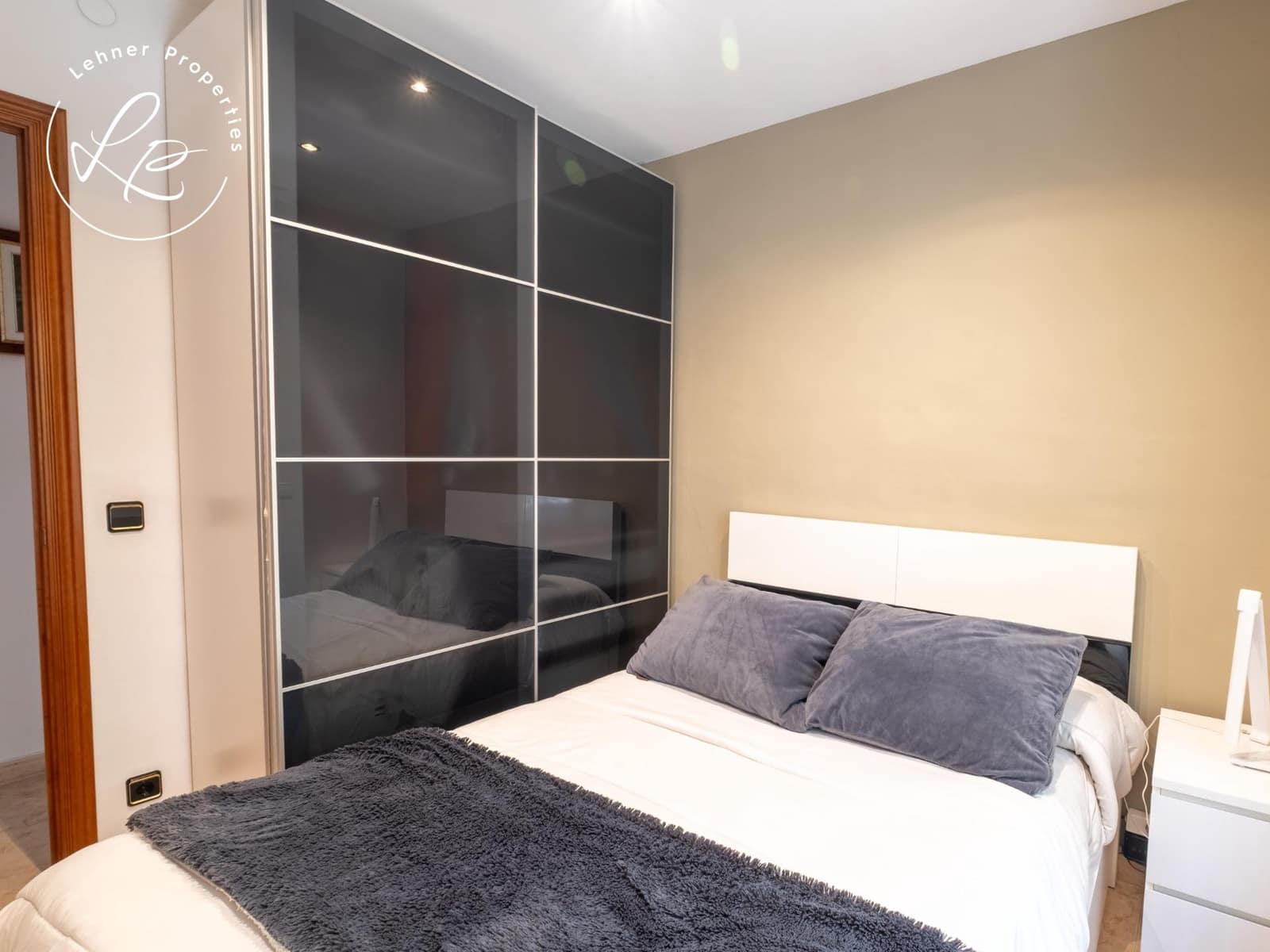 6 chambre Villa/Maison à vendre à Olot avec garage - 990 000 € (Ref: 10041144)