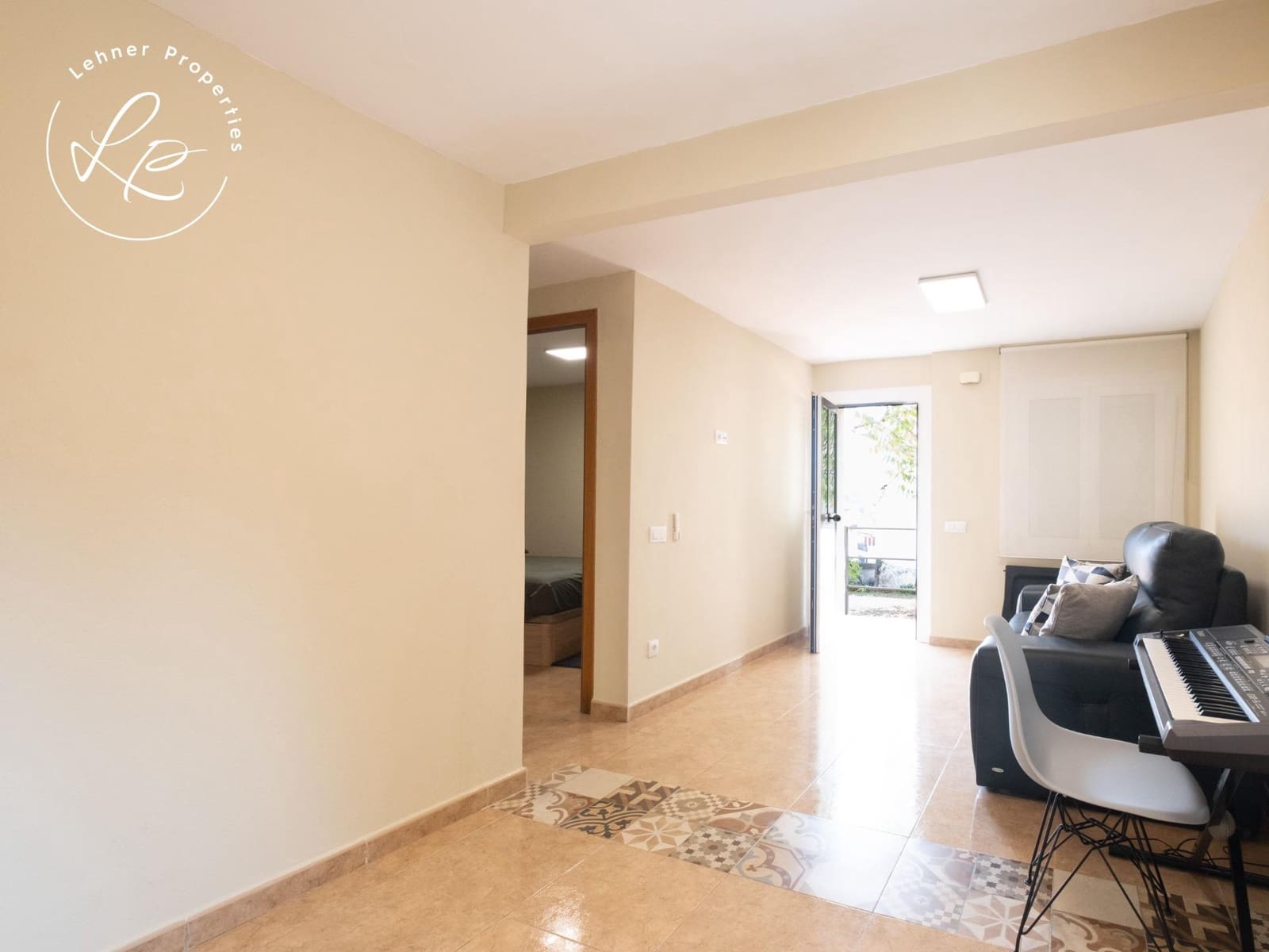 6 chambre Villa/Maison à vendre à Olot avec garage - 990 000 € (Ref: 10041144)