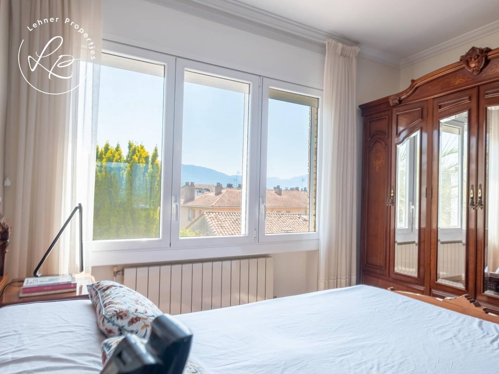 6 chambre Villa/Maison à vendre à Olot avec garage - 990 000 € (Ref: 10041144)