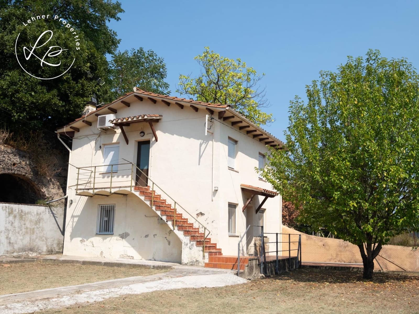 6 chambre Villa/Maison à vendre à Olot avec garage - 990 000 € (Ref: 10041144)