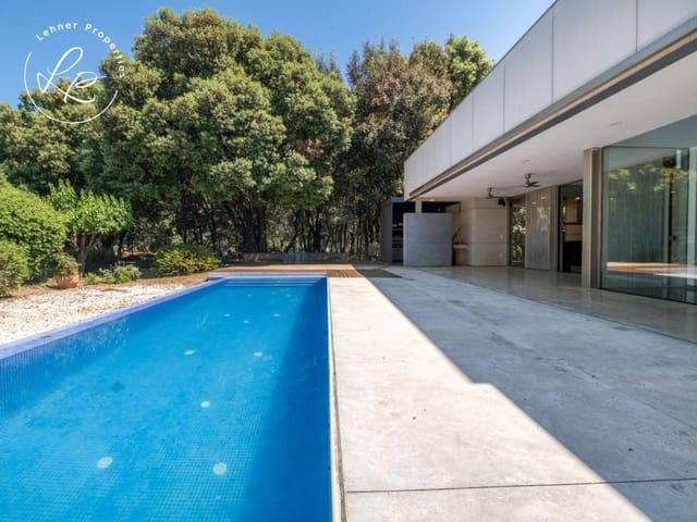 5 soveværelse Villa til salg i Avinyonet de Puigventós med swimmingpool garage - € 998.000 (Ref: 9037661)