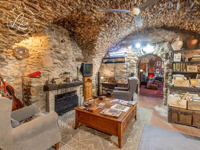 3 soverom Hus til salgs i Garriguella - € 450 000 (Ref: 9431677)