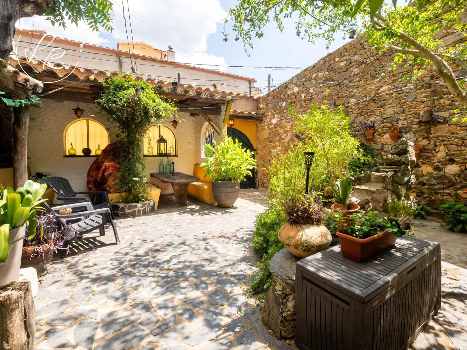 3 bedroom Townhouse for sale in Garriguella - € 450,000 (Ref: 9431677)