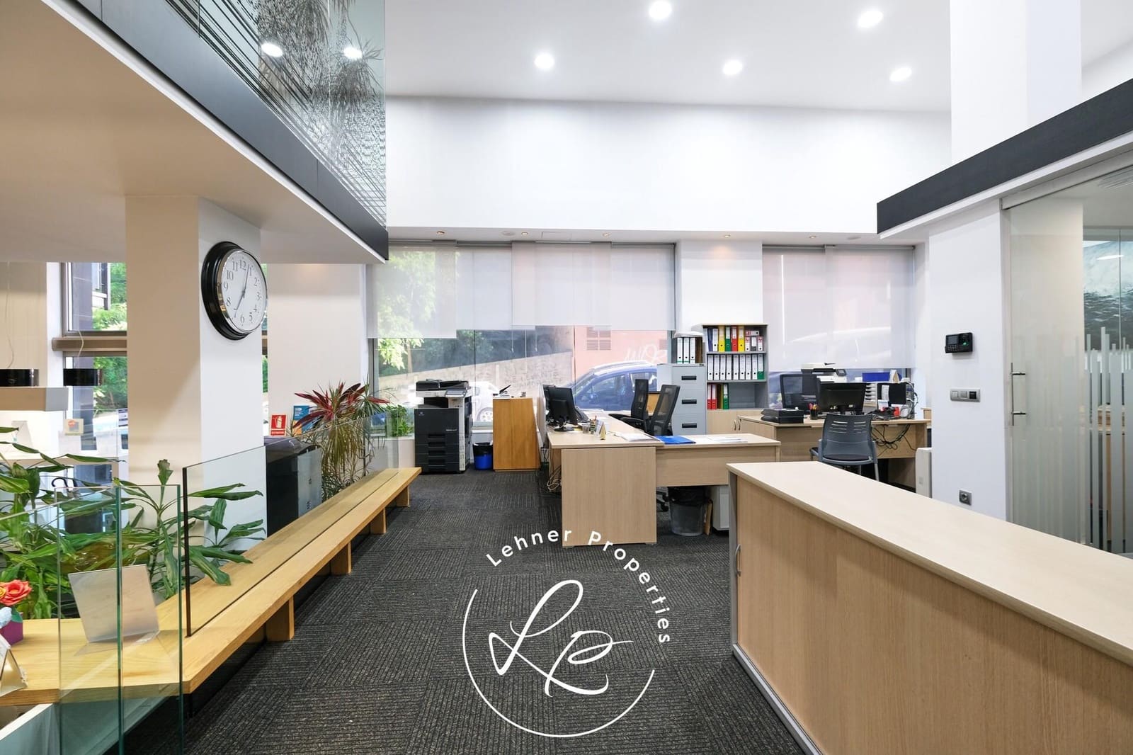 Commercial for sale in Figueres - € 380,000 (Ref: 9431678)