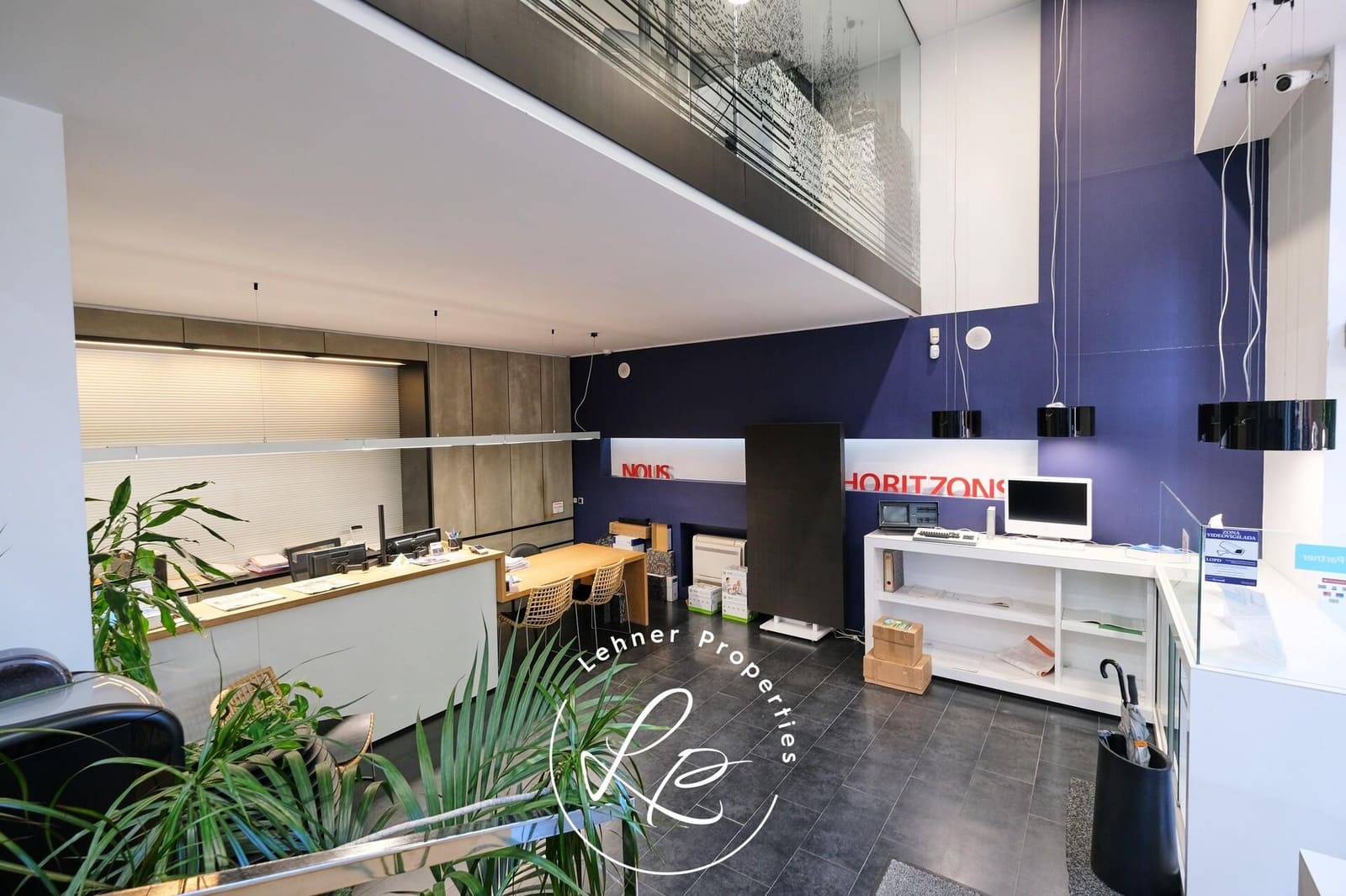 Commercial for sale in Figueres - € 380,000 (Ref: 9431678)