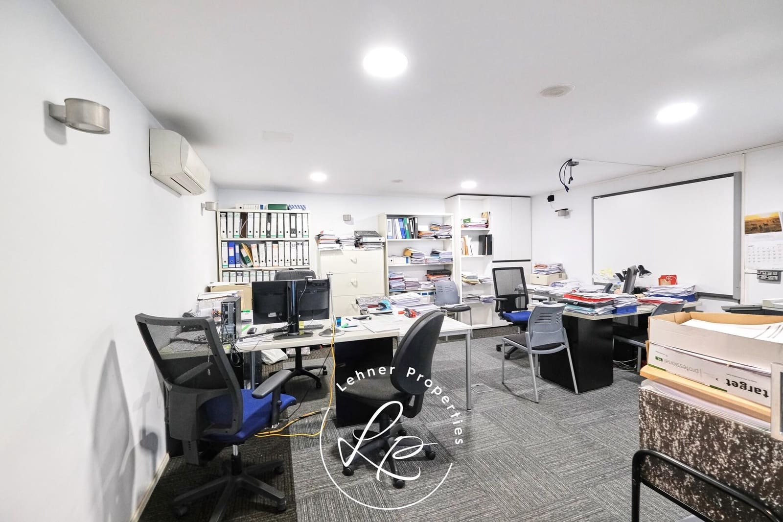 Commercial for sale in Figueres - € 380,000 (Ref: 9431678)